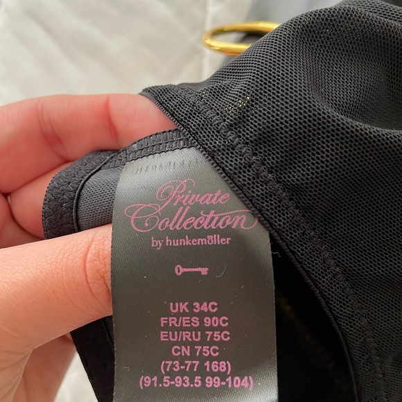 Hunkemöller private collection Dominique faux leather zipped wired body in black - Picture 5 of 7